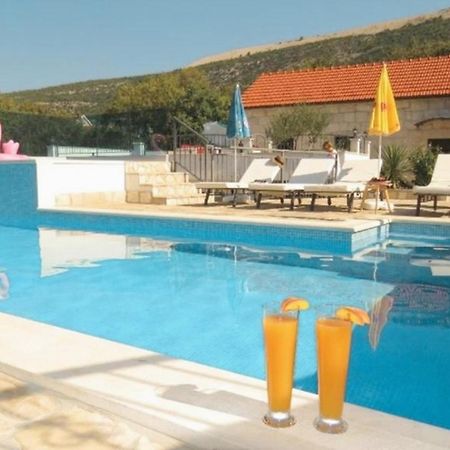 Dvori Stipanovi With Heated Pool And Jacuzzi Villa Donje Rascane Exteriör bild