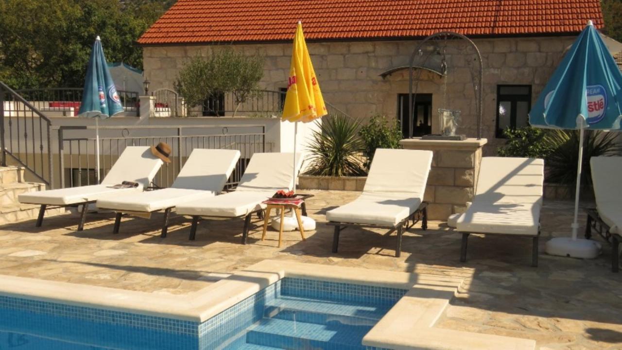 Dvori Stipanovi With Heated Pool And Jacuzzi Villa Donje Rascane Exteriör bild