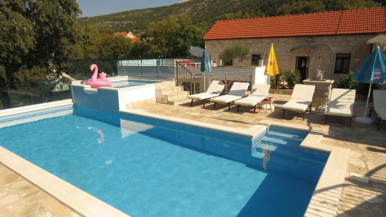 Dvori Stipanovi With Heated Pool And Jacuzzi Villa Donje Rascane Exteriör bild