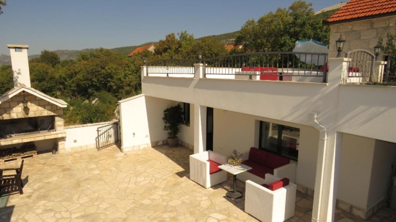 Dvori Stipanovi With Heated Pool And Jacuzzi Villa Donje Rascane Exteriör bild