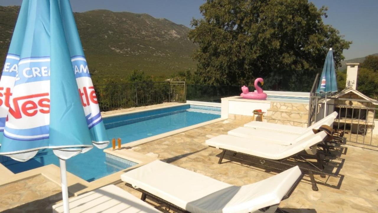 Dvori Stipanovi With Heated Pool And Jacuzzi Villa Donje Rascane Exteriör bild