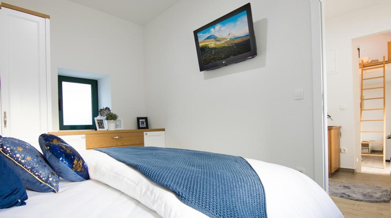 Dvori Stipanovi With Heated Pool And Jacuzzi Villa Donje Rascane Exteriör bild