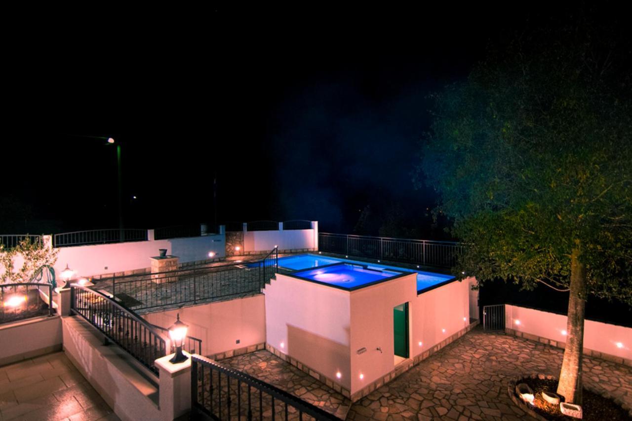 Dvori Stipanovi With Heated Pool And Jacuzzi Villa Donje Rascane Exteriör bild