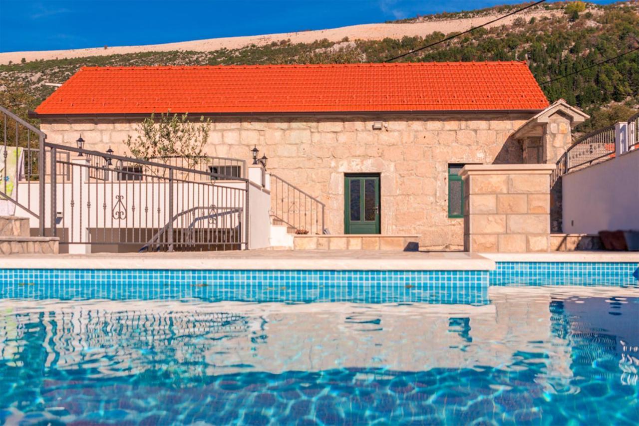 Dvori Stipanovi With Heated Pool And Jacuzzi Villa Donje Rascane Exteriör bild