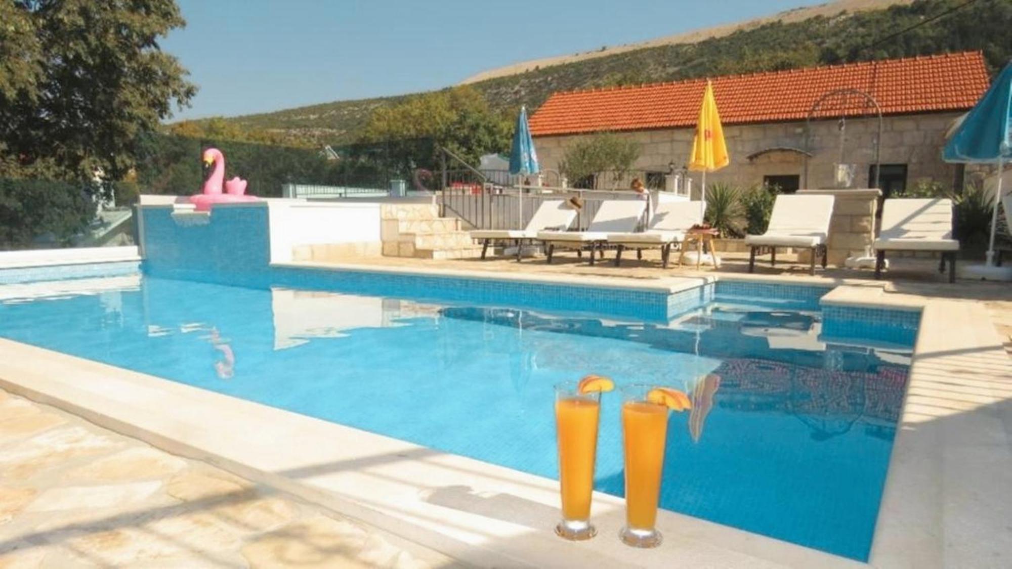 Dvori Stipanovi With Heated Pool And Jacuzzi Villa Donje Rascane Exteriör bild
